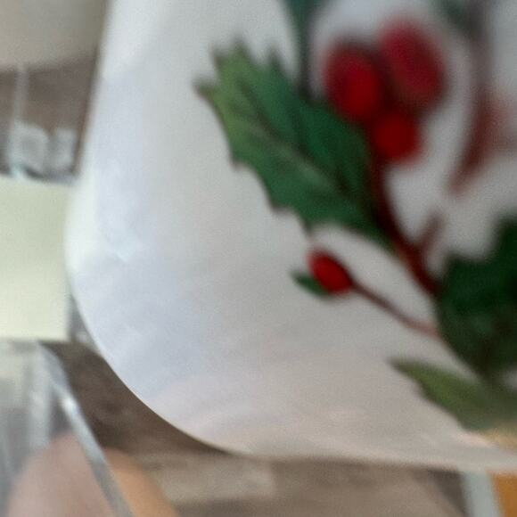 Vintage Holiday Mugs in Noel Pattern by China, Christmas Holly Dishes S/8 - Picture 4 of 8